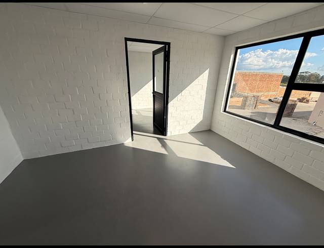 645M² WAREHOUSE FOR SALE IN WELLINGTON CENTRAL